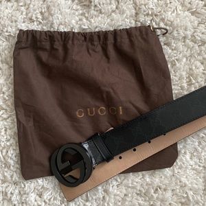 Men’s black Gucci belt with Black interlocking G buckle. Size 85/30-34 waist.